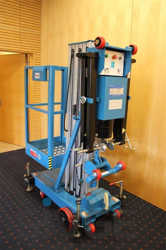 Easy Loading Hydraulic Work Platform , 10 Meter Vertical Mast Lift For Factories